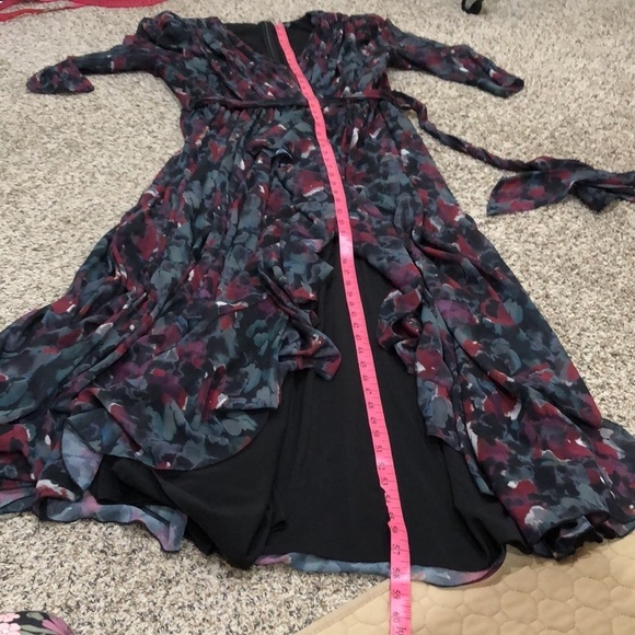 Badgley Mischka Pleated Floral Gown Size 12 Gray Black Burgundy - Picture 12 of 12